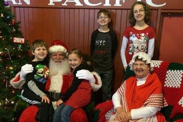 where to see santa in Minneapolis 2020