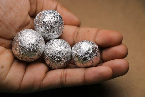 use aluminum foil instead of dryer sheets